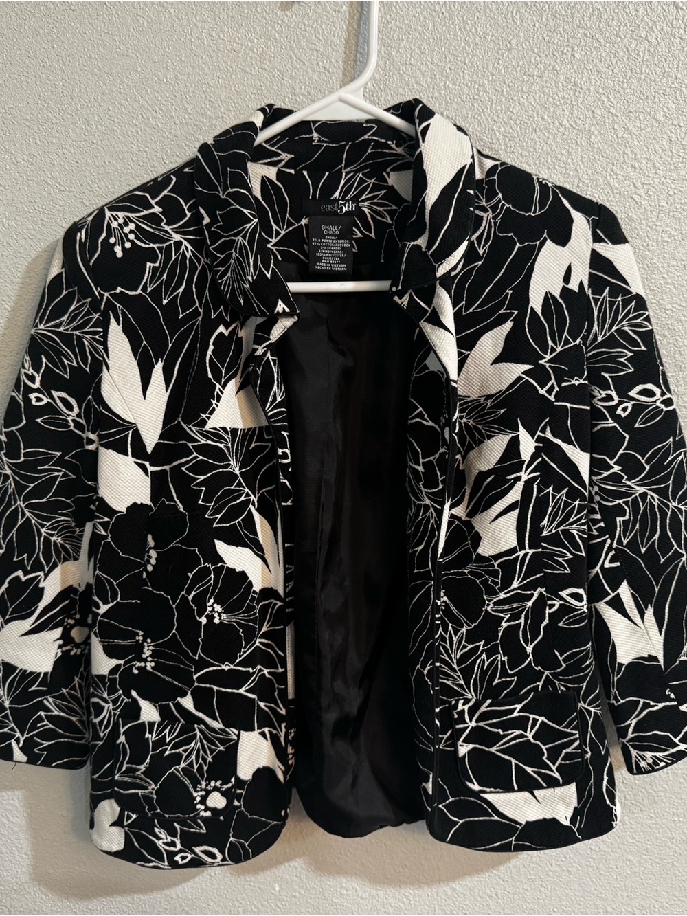East 5th Black and White Floral Blazer